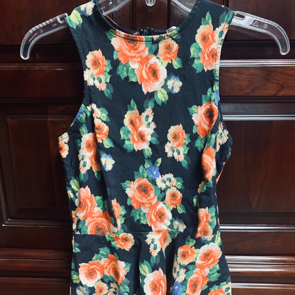 Floral peplum tank